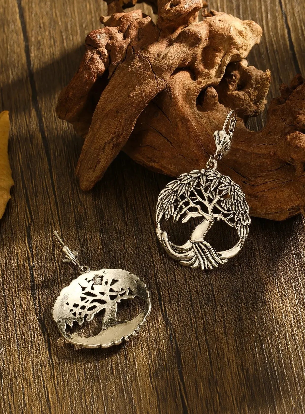 Silver Retro Round Tree Pendant Necklace and Earrings Set for Women Jewelry Gift
