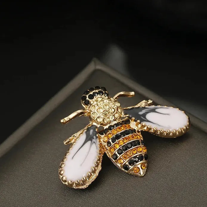 Luxury Bee Brooch Pin for Women Classic Elegant Jewelry Gift