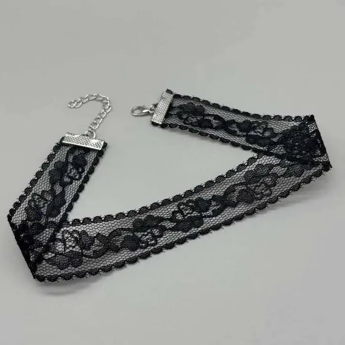 Vintage Black White Lace Flower Necklace for Women Girls Floral Pendant Jewelry