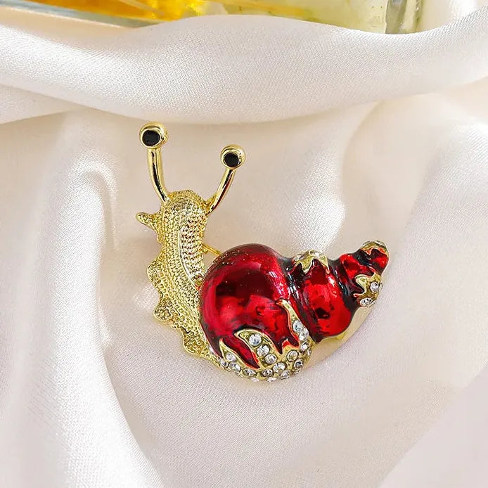 Classic Snail Conch Shell Brooch Pin Jewelry for Men and Women