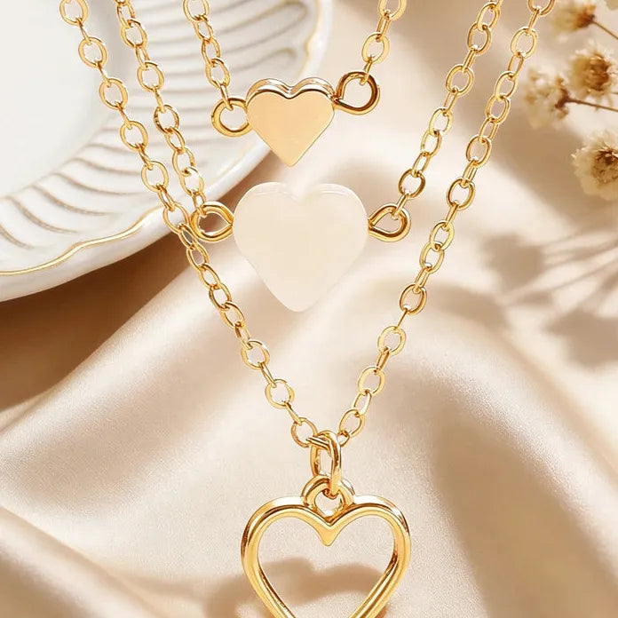 3Pcs Zinc Alloy Heart Pendant Necklace Layered Collarbone Chain Set Women