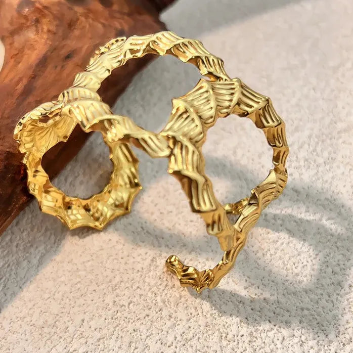18K Gold Plated 316L Stainless Steel Hollow Ripple Opening Bangle Bracelet Women Punk Jewelry