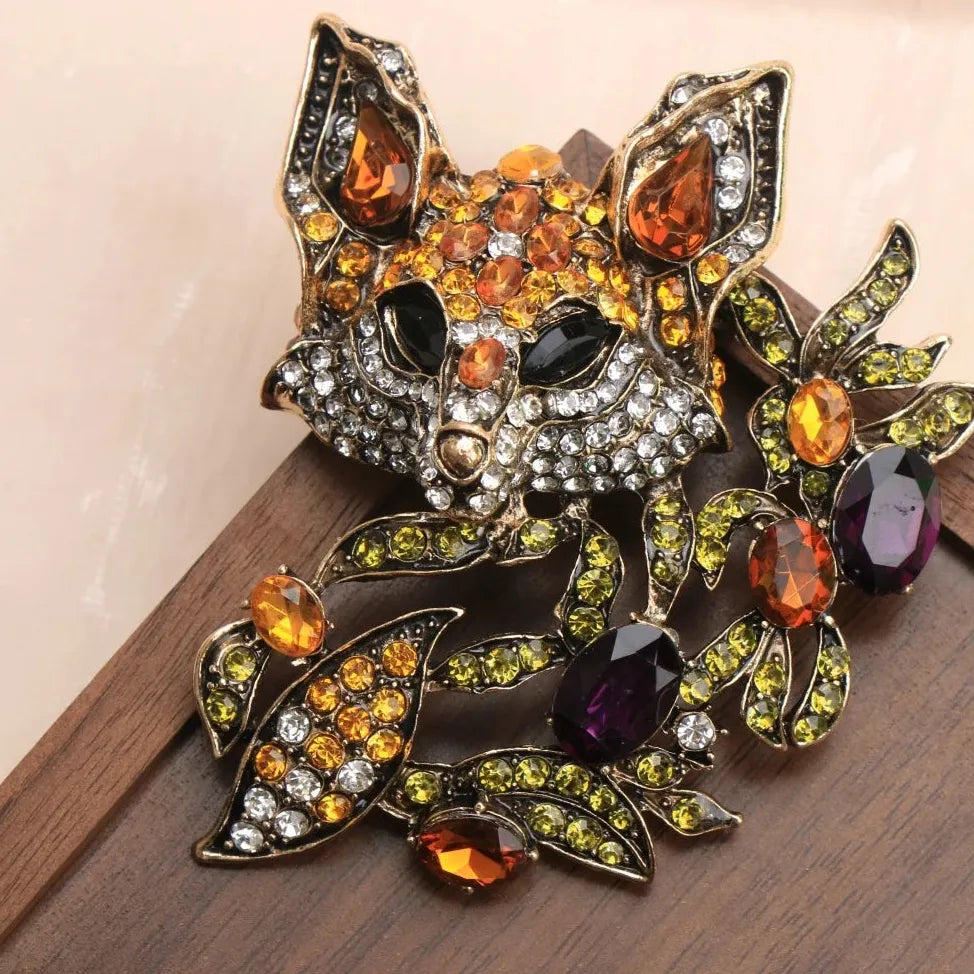 Vintage Fox Brooch Classic Jewelry for Women Elegant Style Accessory