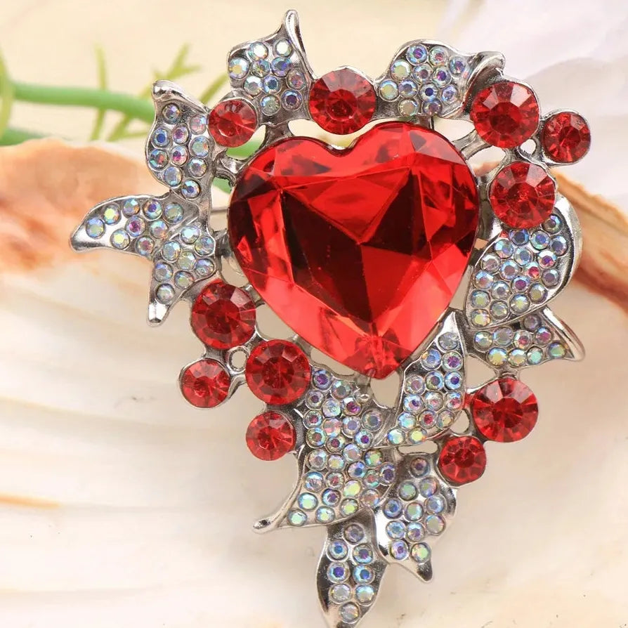 Classic Openwork Heart Brooch for Women Wedding Gift Elegant Accessory