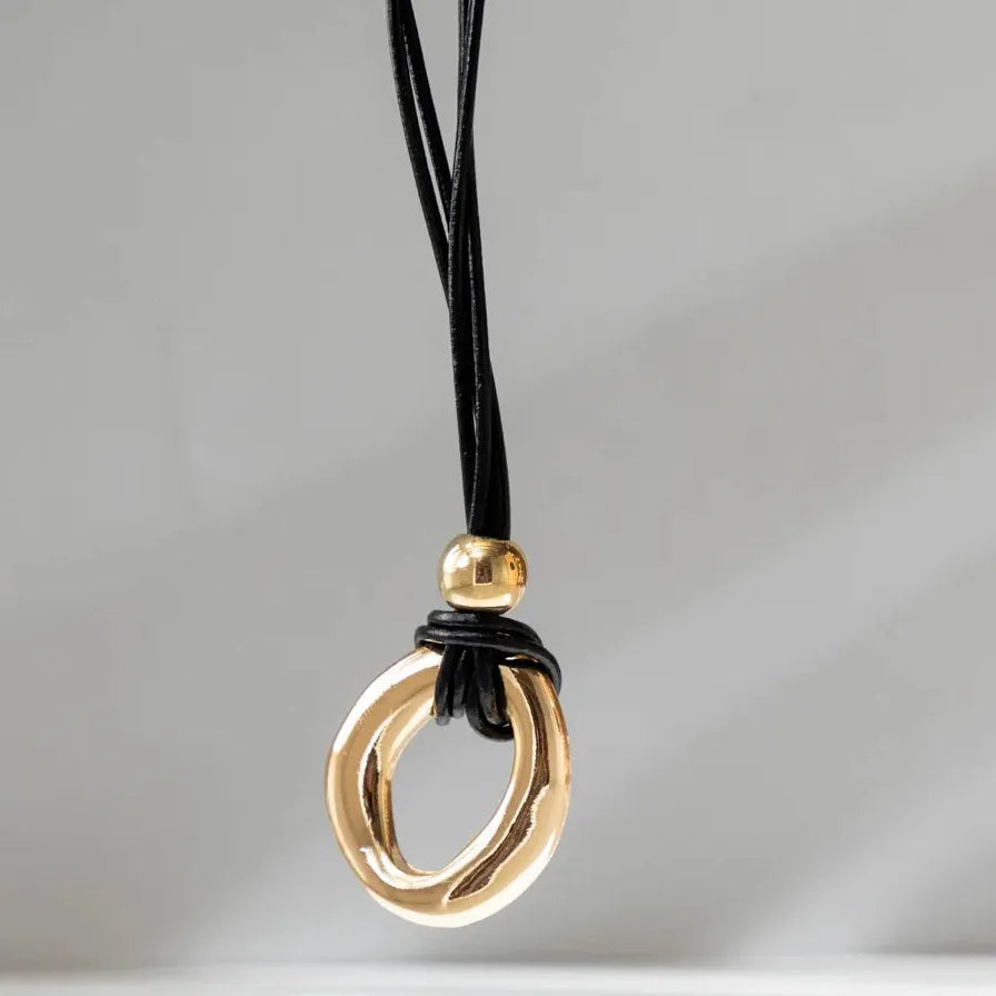 Black Cord Round Pendant Necklace for Women Party Gifts Jewelry