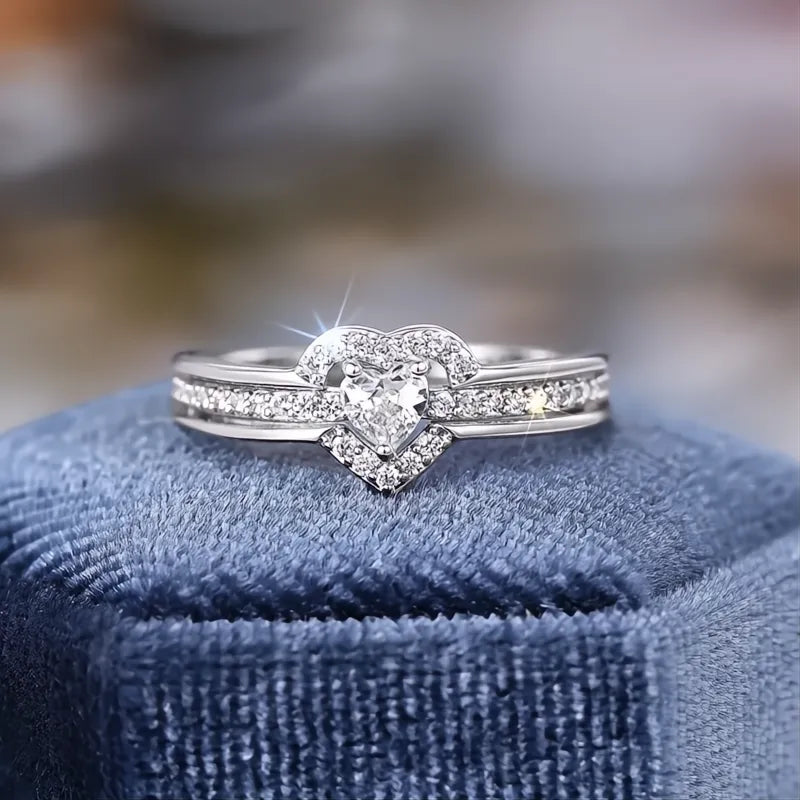 Romantic Heart Shaped Women’s Wedding Anniversary Ring with Shiny CZ Brass Jewelry Gold/Silver Color