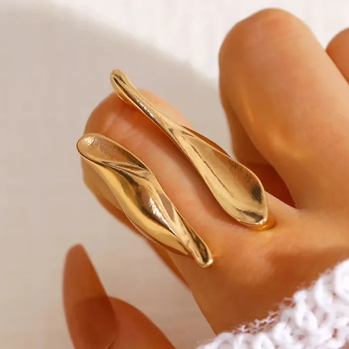 Pearl Geometric Layered Trumpet Flower Rings Set for Women Fashion Jewelry