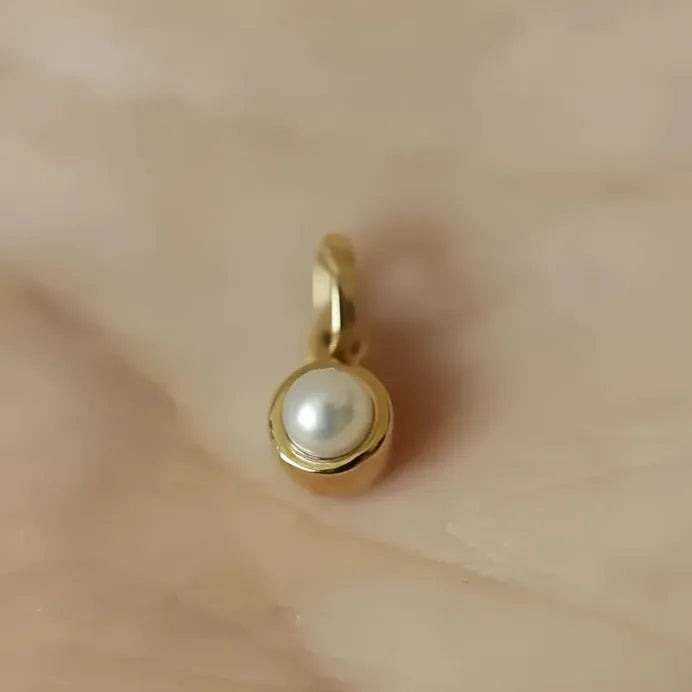Luxury Gold Simulated Pearl Pendant Necklace for Women Engagement Gift