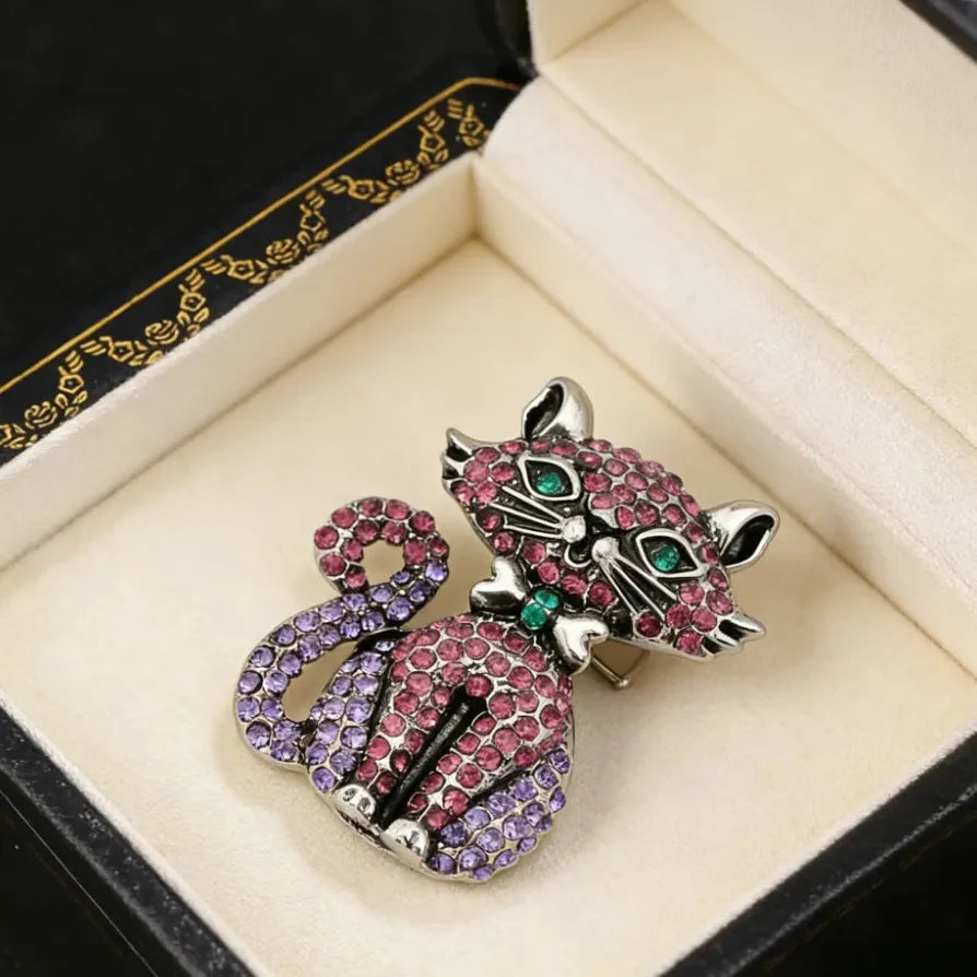 Luxury Elegant Cat Brooch Jewelry Gift for Women Men Classic Style