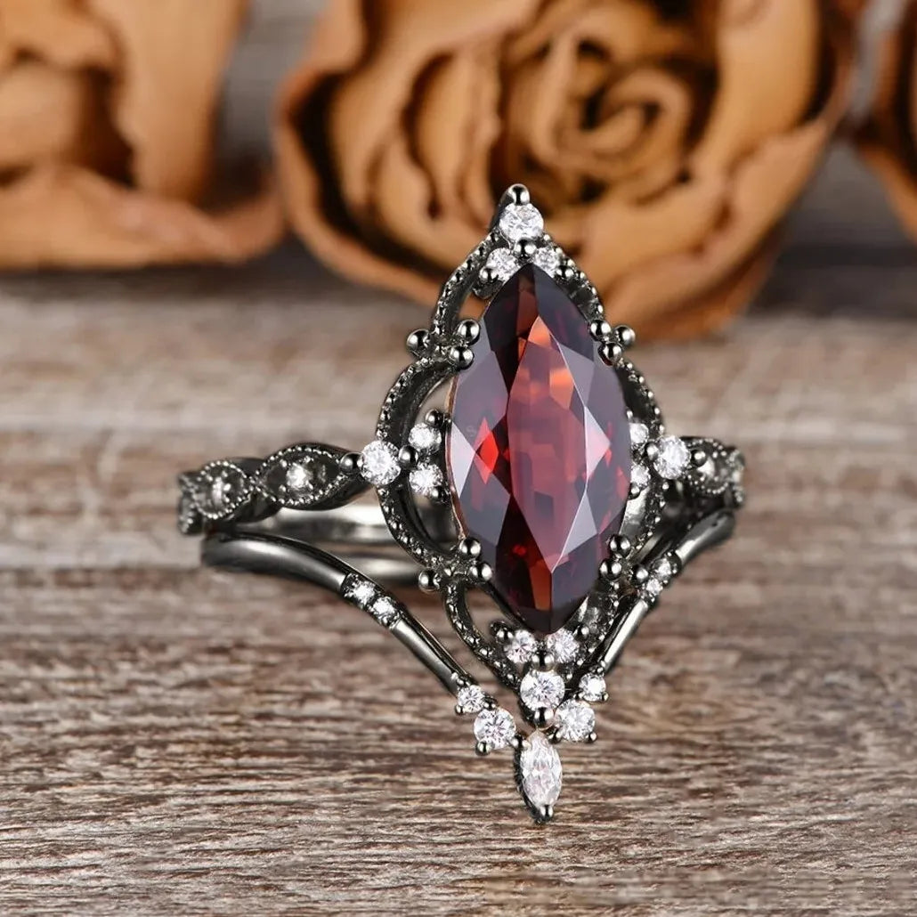 2Pcs Luxury Retro Gun Plated Black Inlay Micro Red Zircon Couple Rings Zinc Alloy