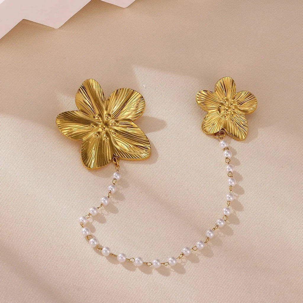 Stainless Steel Flower Brooch with Imitation Pearl Chain Pin for Women