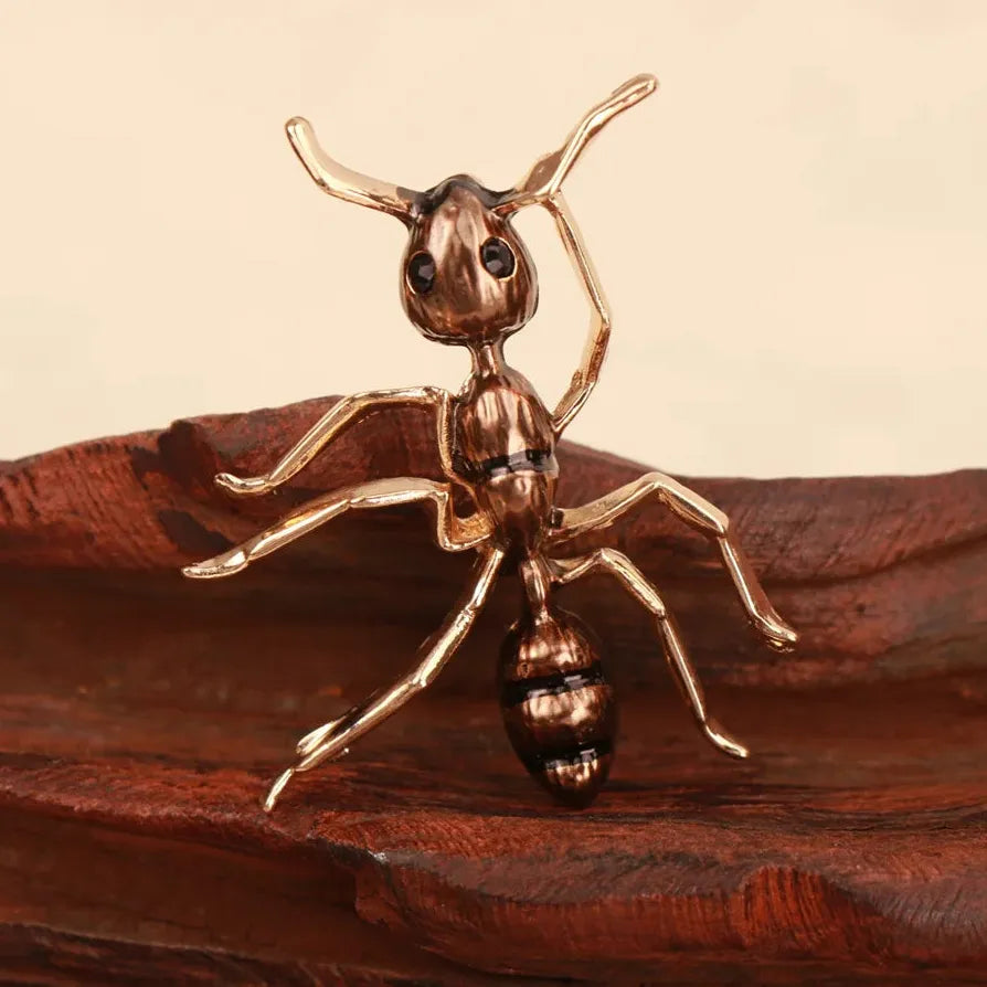 Luxury Classic Ant Brooch Jewelry Gift for Women and Men