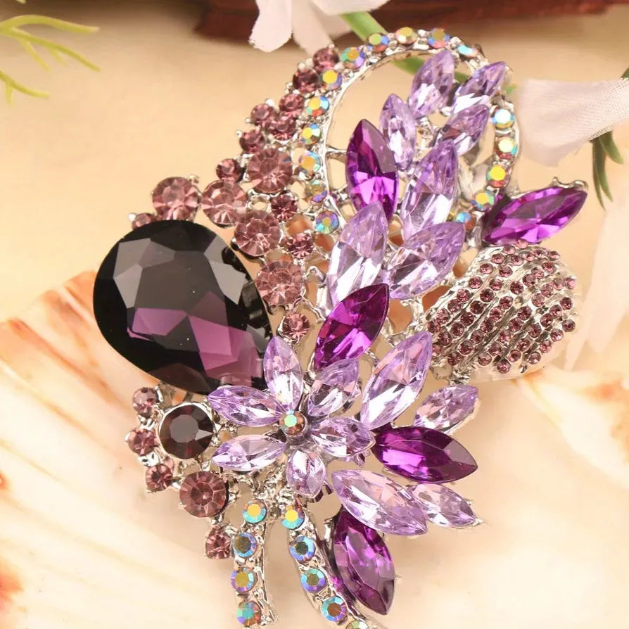 Classic Floral Brooch Wedding Gift for Men & Women Elegant Accessory