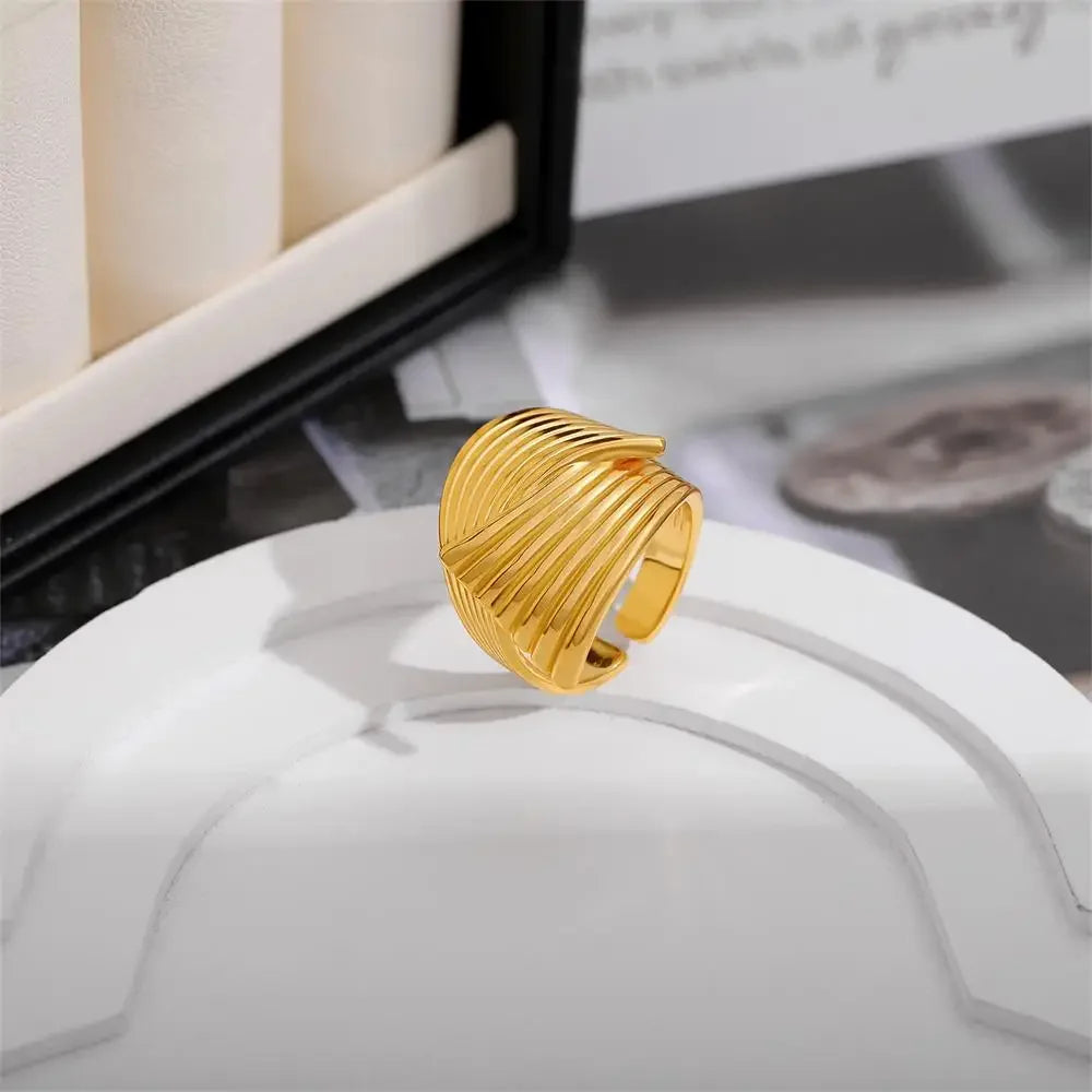 18k Gold Plated Knot Ring Women’s Stainless Steel Textured Waterproof Jewelry