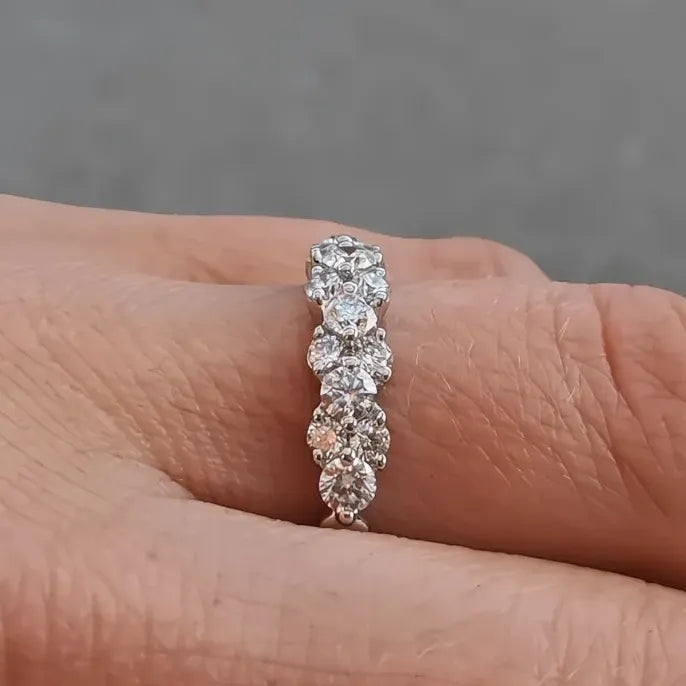 Exquisite Shiny Round Cubic Zirconia Brass Wedding Band Ring Gift