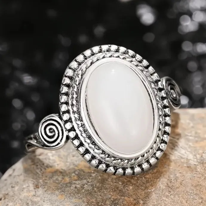 Vintage Oval Simulated Opal Zinc Alloy Rings for Women Party Jewelry