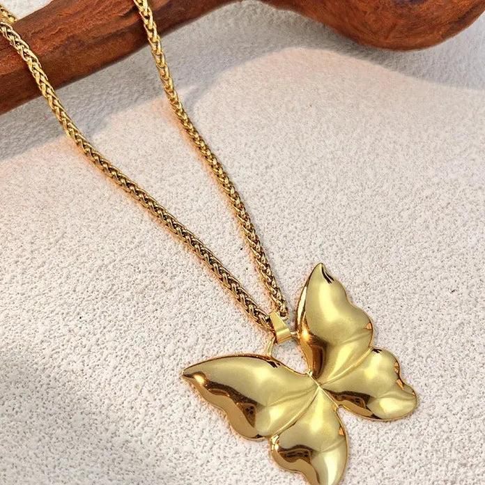 Retro Starfish Butterfly Pendants Polished Metal PVD Hypoallergenic Snake Chain Necklace