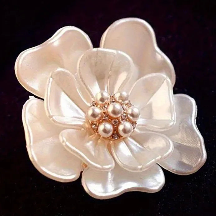Luxury Flower Brooch Pins for Men & Women Classic Gift Accessory