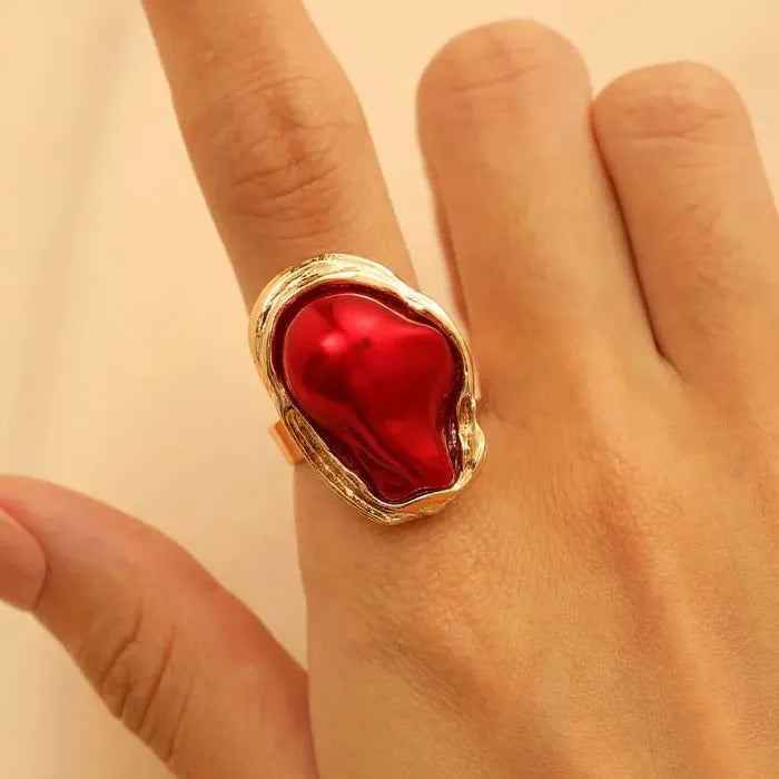 Adjustable Women’s Pearl Ring Featuring Irregular Geometric Design Symbolizing Purity