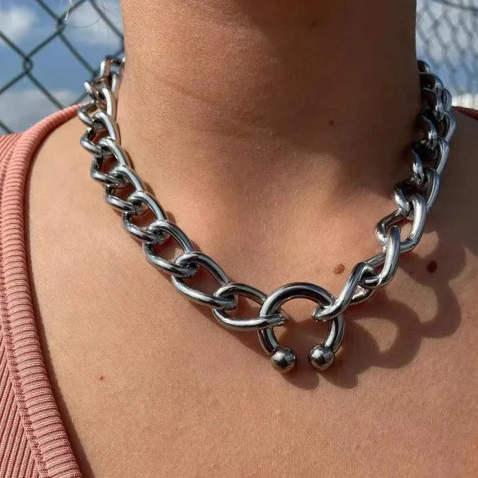 Adjustable Large Zinc Alloy Round Nose Clip Pendant Necklace for Women