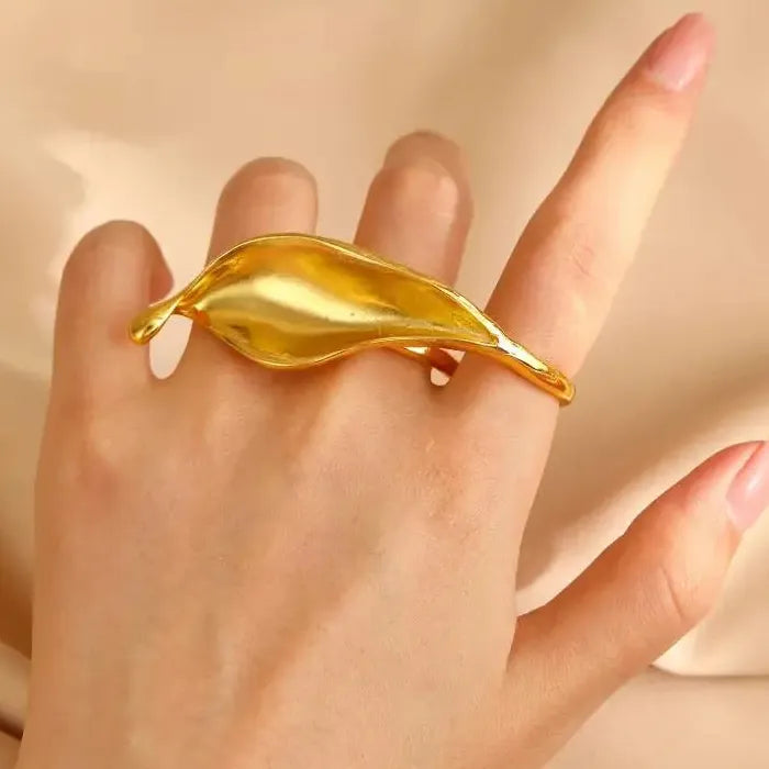 Large Frosted Leaf Ring for Women Punk Vintage Jewelry Gift Party Accessory