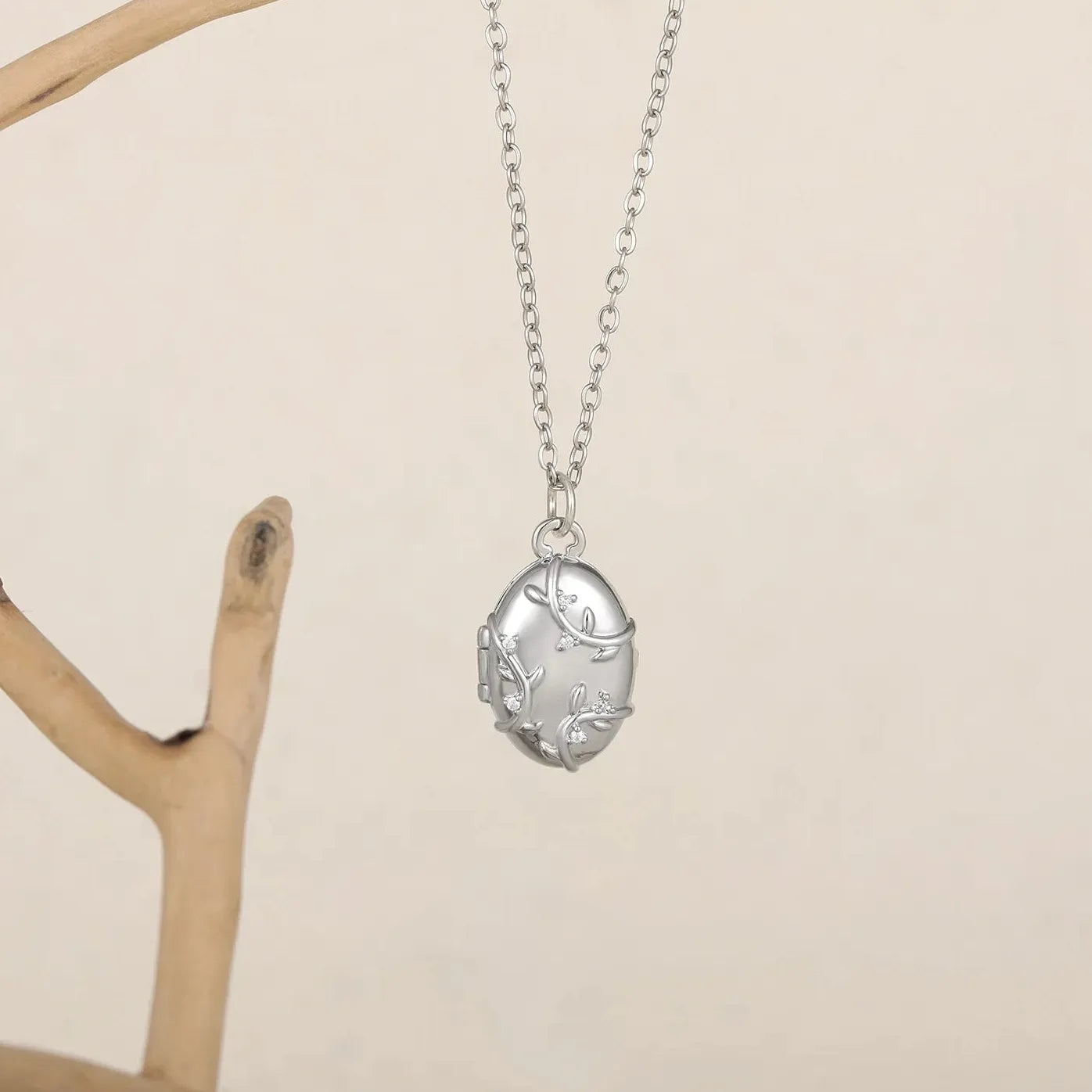 18K Gold Geometric Oval Photo Pendant Necklace Stainless Steel Choker Gift for Her