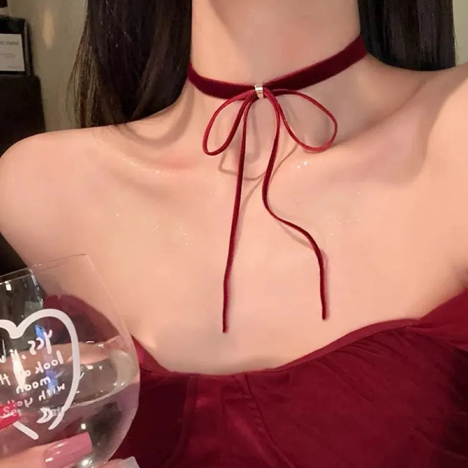 Adjustable Velvet Bowknot Pendant Choker Necklace Elegant Collarbone Chain Jewelry