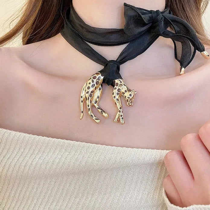 Leopard Pendant Scarf Necklace Women Retro Fabric Detachable Clavicle Chain Jewelry Gift