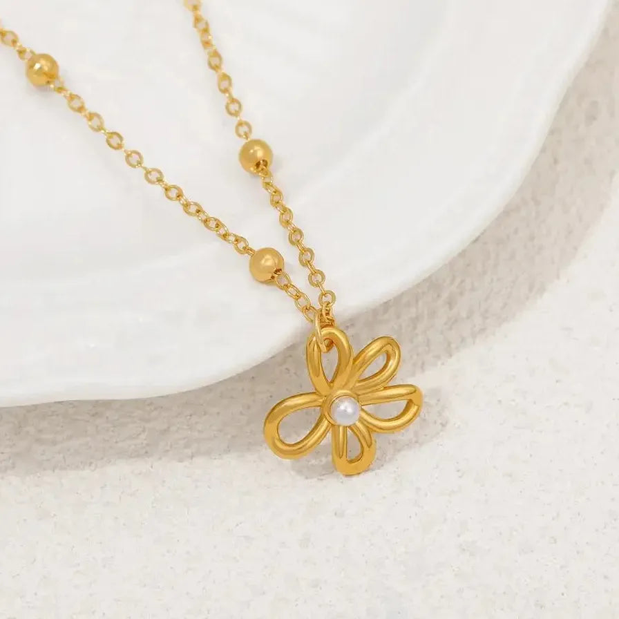 Delicate Hollow Flower Pearl Necklace for Women Girls 18K Gold Choker Jewelry