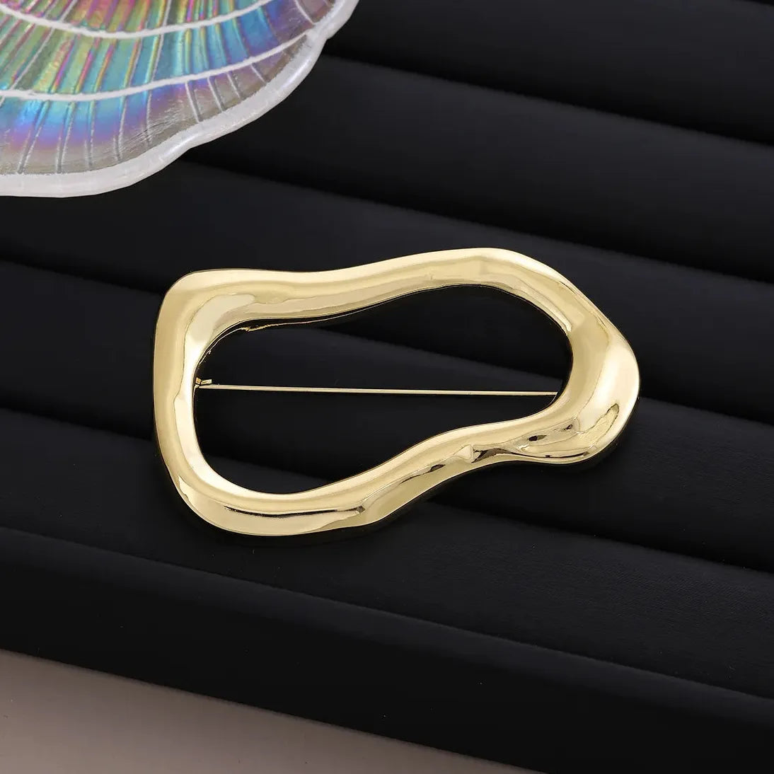 European American Irregular Oval Luxury Fashion Brooch Pin for Women