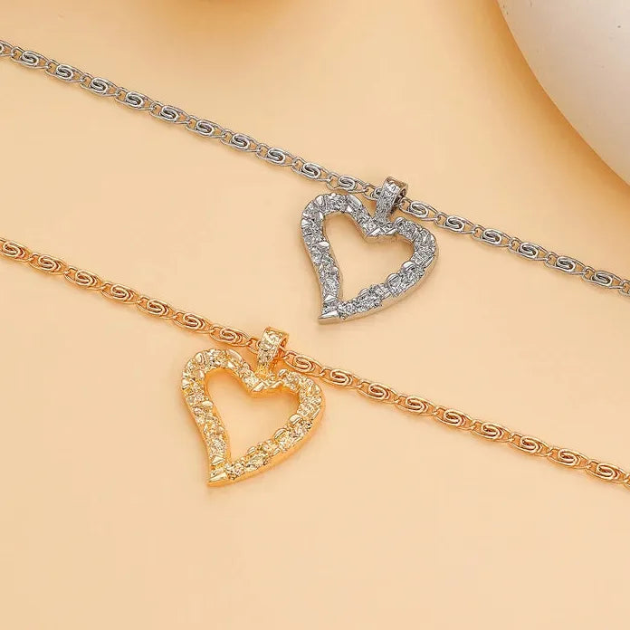 Vintage Wrinkled Heart Pendant Necklace for Women with Zinc Alloy Chain