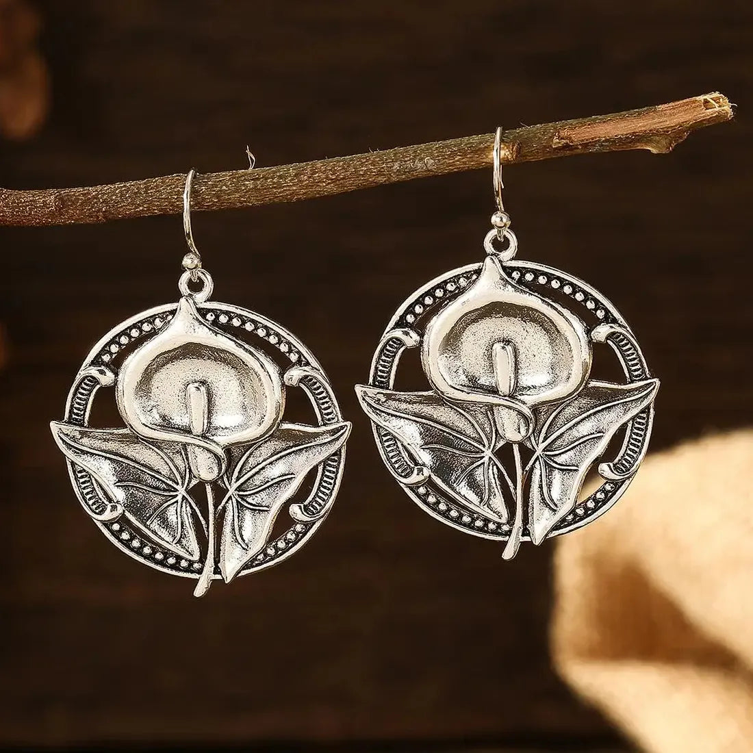 Vintage Bohemian Carved Flower Pendant Pearl Drop Earrings for Women Gift