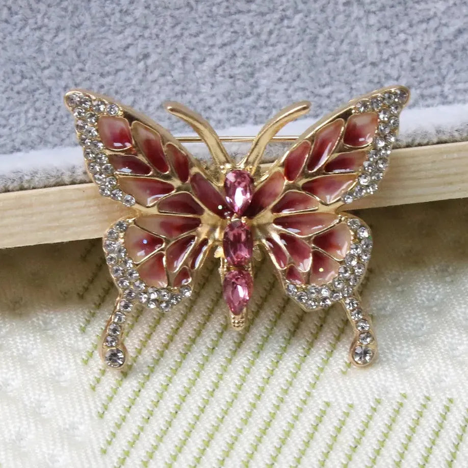 Luxury Butterfly Brooch Gift for Men and Women – Elegant Style Accessory