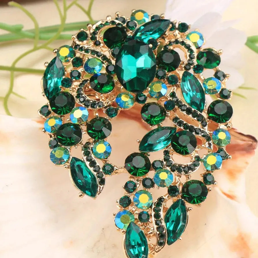 Floral Openwork Brooch Classic Wedding Gift for Men and Women
