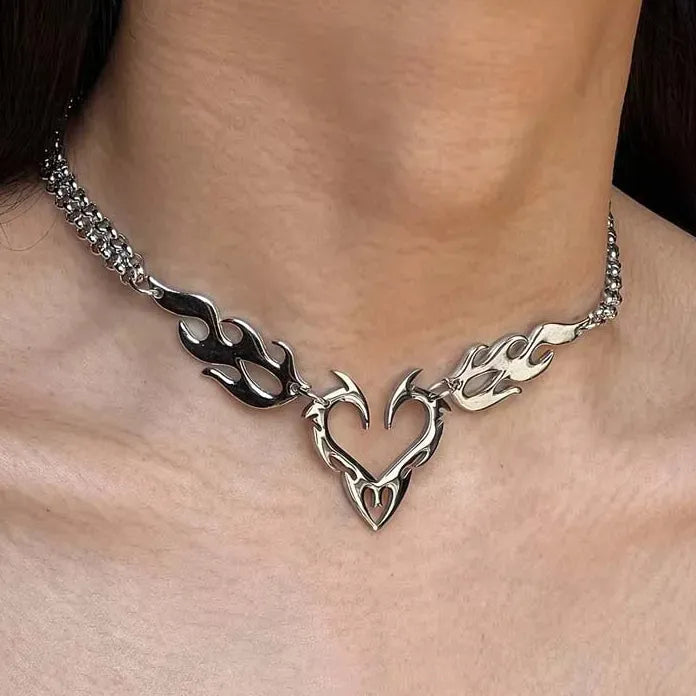 Stainless Steel Thorn Heart Choker Necklace Punk Hip Hop Clavicle Jewelry Chain