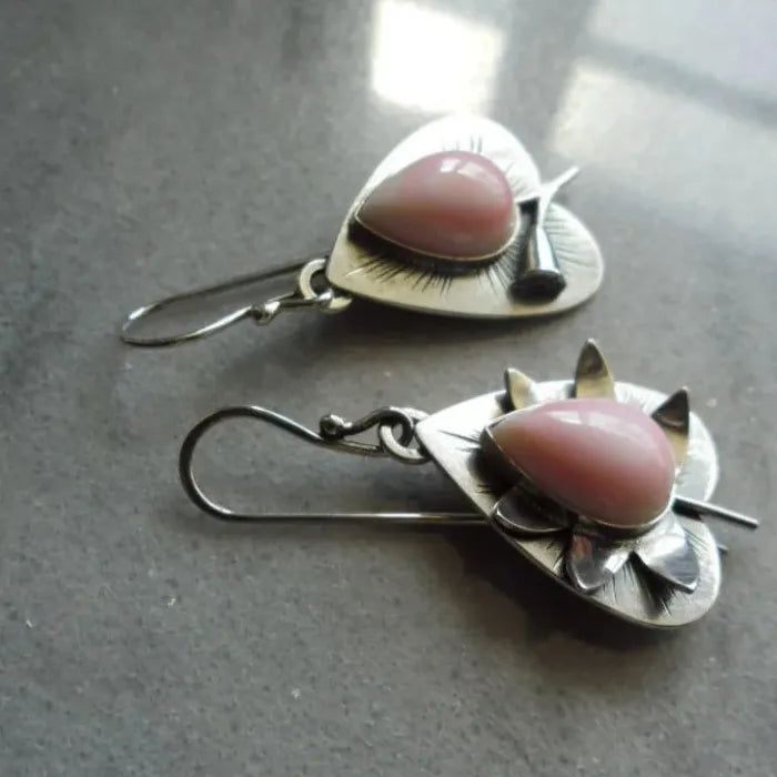 Vintage Heart-Shaped Carved Pattern Earrings with Pink Gemstones Bohemian Jewelry