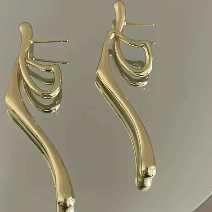 Luxury Gold Zinc Alloy Drop Earrings Long Twisty Geometric Design for Wedding Party