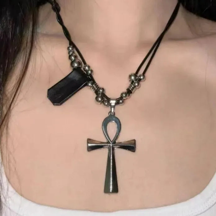 Y2K Retro Zinc Alloy Cross Pendant Necklace Punk Goth Jewelry for Women