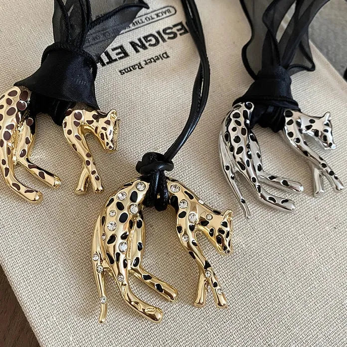 Leopard Pendant Scarf Necklace Women Retro Fabric Detachable Clavicle Chain Jewelry Gift