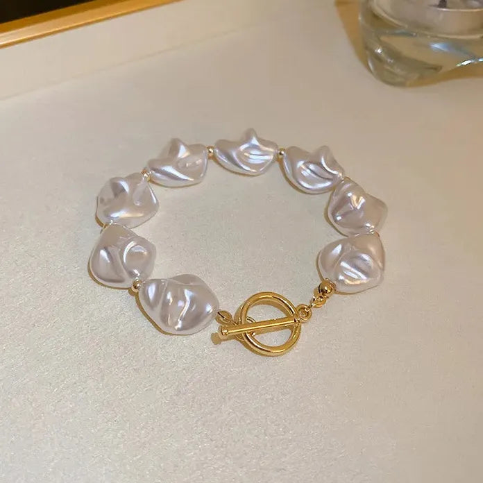 2026 Elegant Baroque Imitation Pearl Beaded Choker Necklace & Bracelet Set
