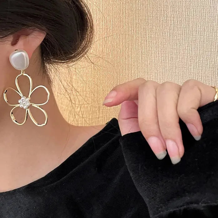 Pearl Flower Drop Earrings for Women Fashion Trend 2022 Nature-Inspired Jewelry