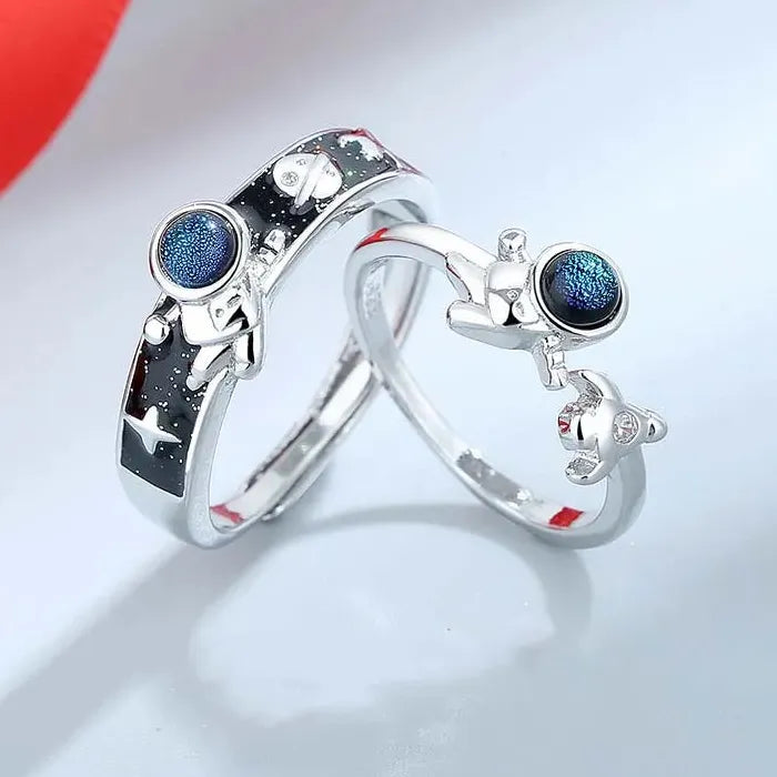 2Pcs Adjustable Astronaut Planet Rings for Women Men Trendy Jewelry