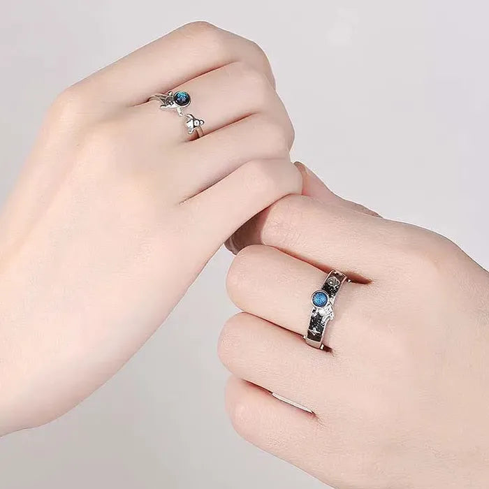 2Pcs Adjustable Astronaut Planet Rings for Women Men Trendy Jewelry