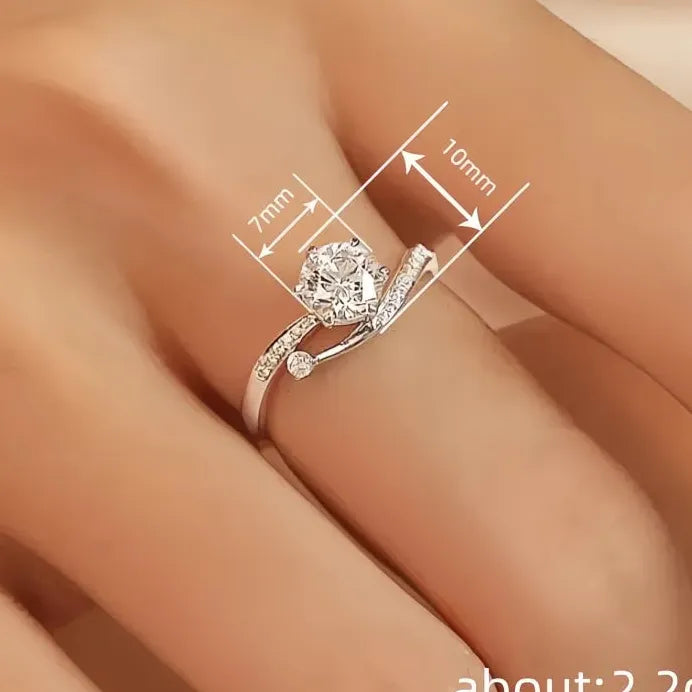 Graceful Women's Wedding Band with Round Cubic Zirconia Proposal Ring