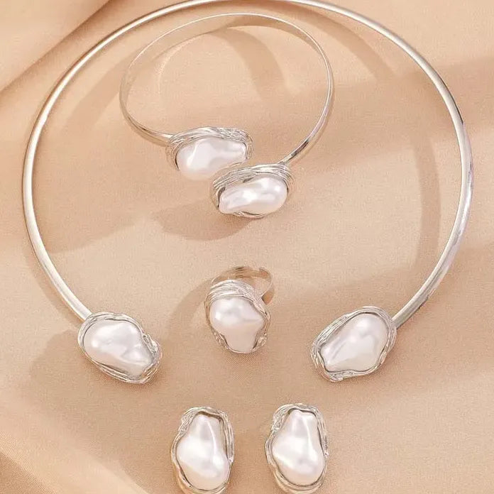 Vintage Gold Imitation Pearl Pendant Adjustable Metal Necklace Jewelry Set for Women
