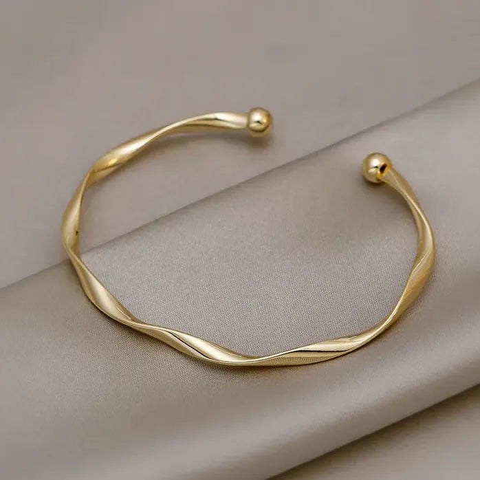 Golden Minimalist Twisted Cuff Bracelet for Women 2023 Gift Jewelry