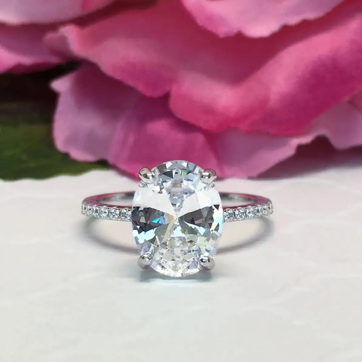 Silver Oval 3D Zirconia Stone Zinc Alloy Wedding Engagement Ring for Women