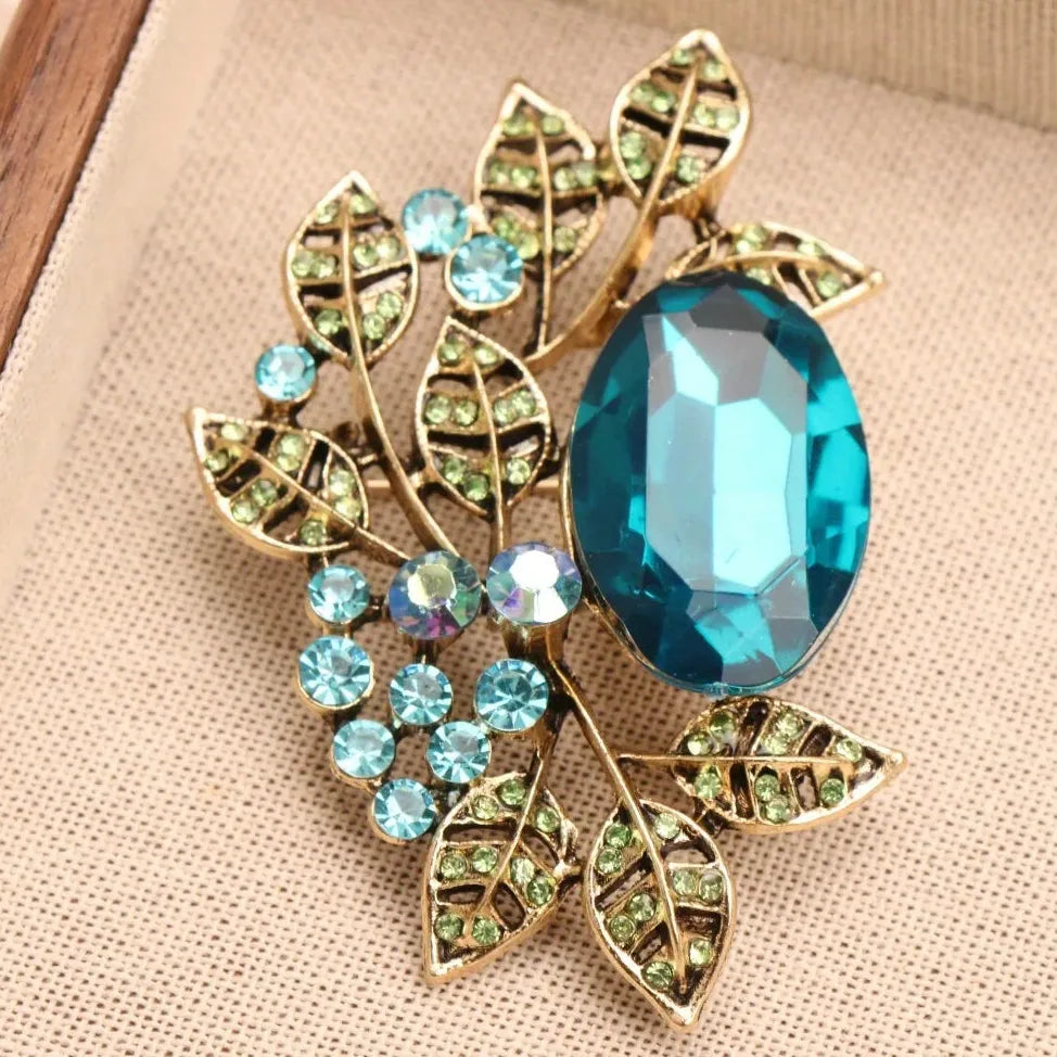Luxury Floral Brooch Pins for Men & Women Classic Gift Accessory