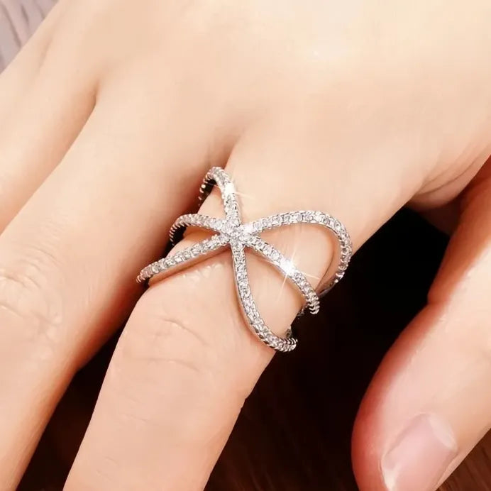 Women's Elegant Cubic Zirconia Geometric Cocktail Ring for Party