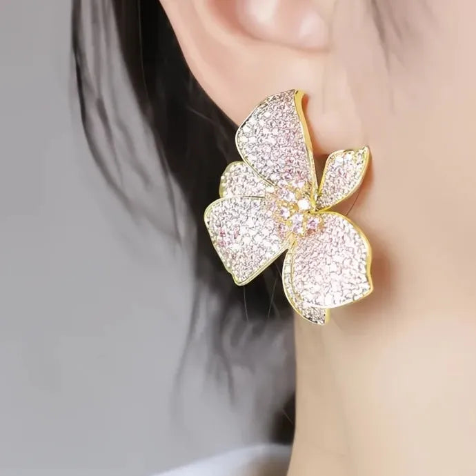 Elegant Flower Design Copper Alloy Stud Earrings with Pink White CZ for Women